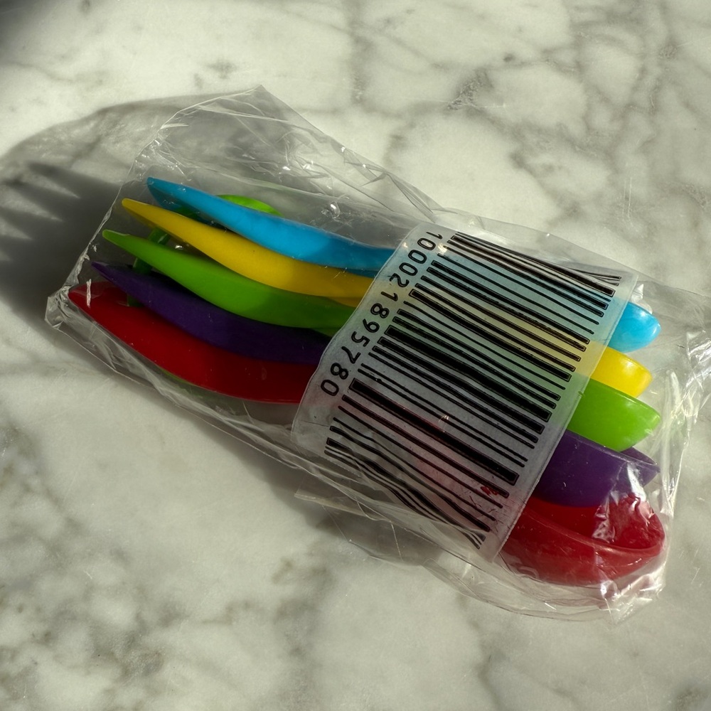 Dash Colorful Measuring Spoons Set - Picture 3 of 3
